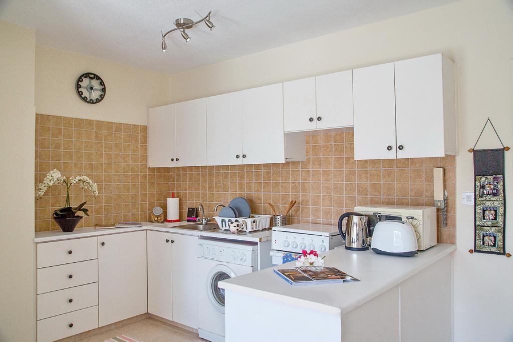 Paphos Love Nest Apartment חדר תמונה