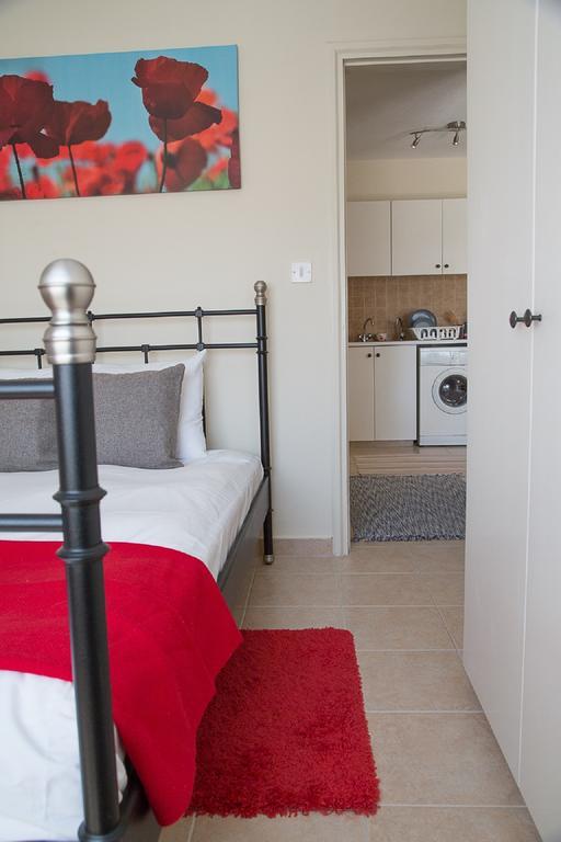 Paphos Love Nest Apartment חדר תמונה