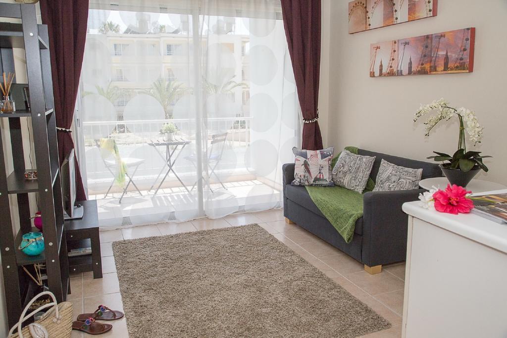 Paphos Love Nest Apartment חדר תמונה