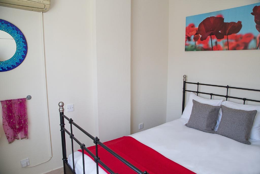 Paphos Love Nest Apartment חדר תמונה